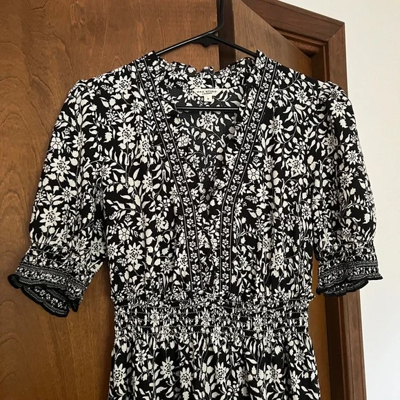 Black and White Floral Maxi Dress - Picture 3 of 5